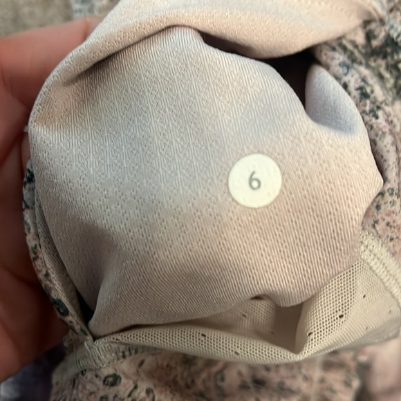 Lululemon Namaskar Pant II in Sugar Crush Multi - size 6 - Picture 12 of 12